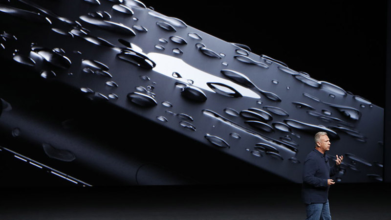 iphone-7-is-waterproof iphone-7-is-waterproof