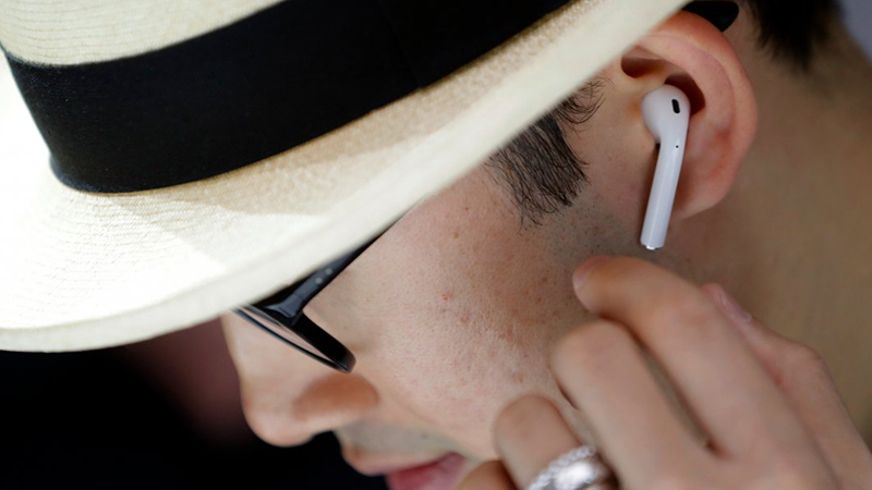 Tai nghe Airpods của Apple không dễ rớt như bạn nghĩ