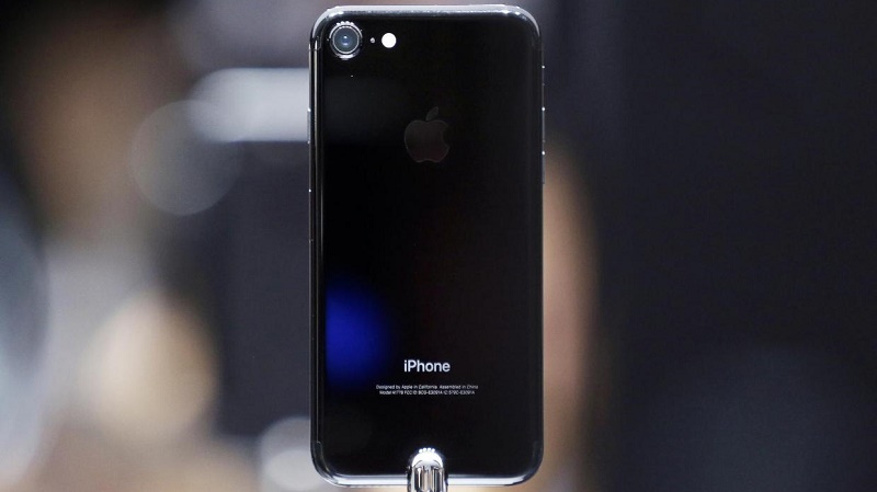 iPhone 7 Plus và iPhone 7 Jet Black cháy hàng từ vòng gửi xe iPhone 7 Plus và iPhone 7 Jet Black cháy hàng từ vòng gửi xe