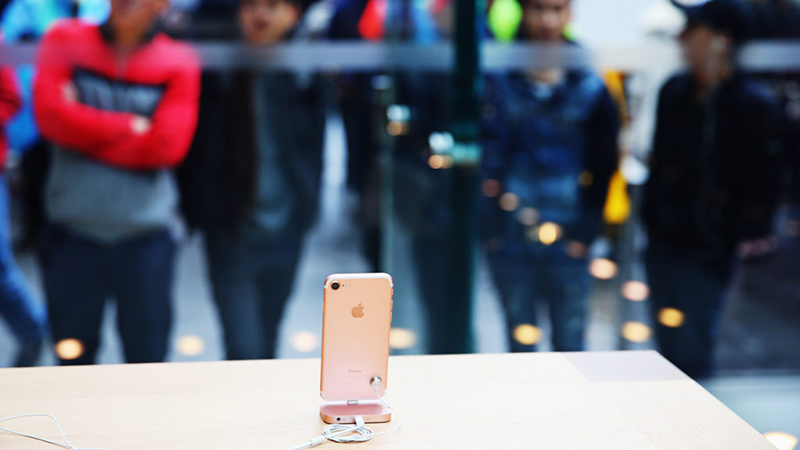 iPhone7_1 Khách hàng tức giận vì Apple không đáp ứng đủ số lượng iPhone 7