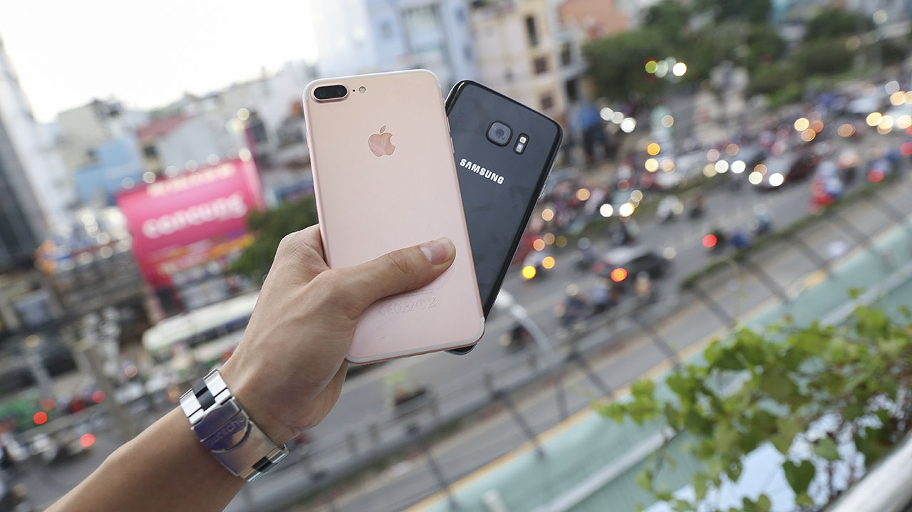 so sánh S7 Edge - iPhone 7 Plus