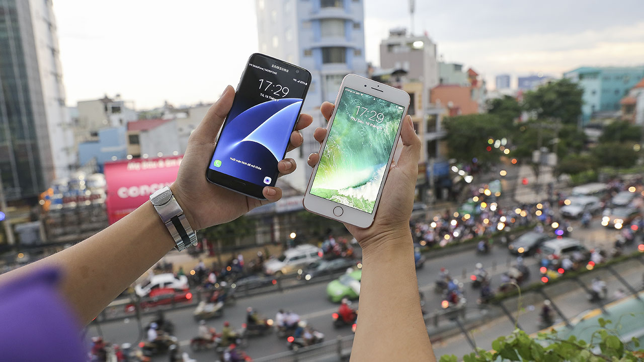 so sánh S7 Edge - iPhone 7 Plus