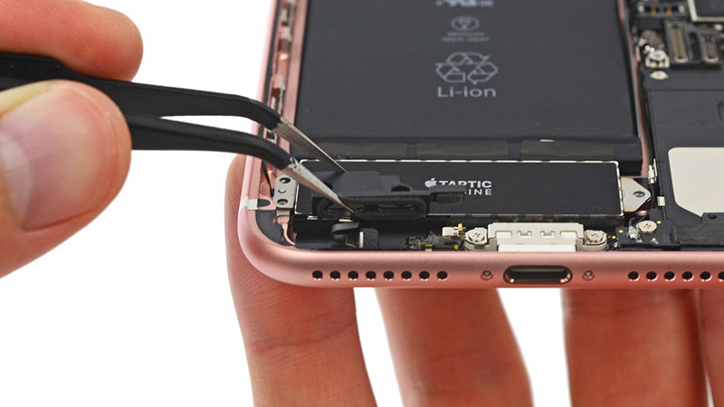 Apple bỏ cổng tai nghe 3.5mm vì muốn kiếm thêm tiền phụ kiện?