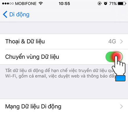 Tiếp theo bạn bật thêm cả Chuyển vùng dữ liệu lên và thử kết nối lại vào 3G.