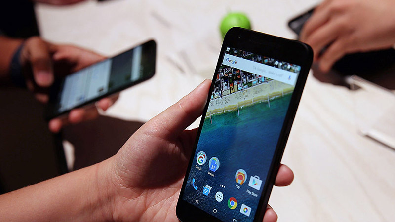 Google Pixel và Pixel lộ ảnh thực tế, giá bán từ 14 triệu đồng