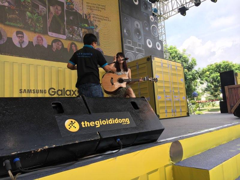 Hot girl Jang Mi lần đầu biểu diễn tại sự kiện mở bán Galaxy J7 Prime Hot girl Jang Mi lần đầu biểu diễn tại sự kiện mở bán Galaxy J7 Prime