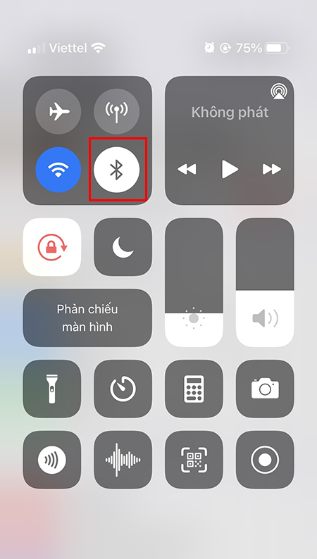 nhấn vào biểu tượng Bluetooth để tắt