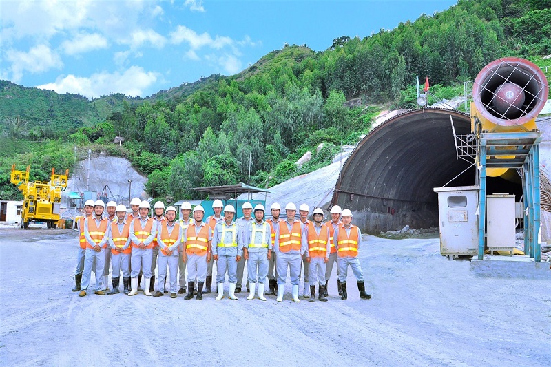 Viettel phủ sóng hầm đường bộ đầu tiên tại Việt Nam Viettel phủ sóng hầm đường bộ đầu tiên tại Việt Nam