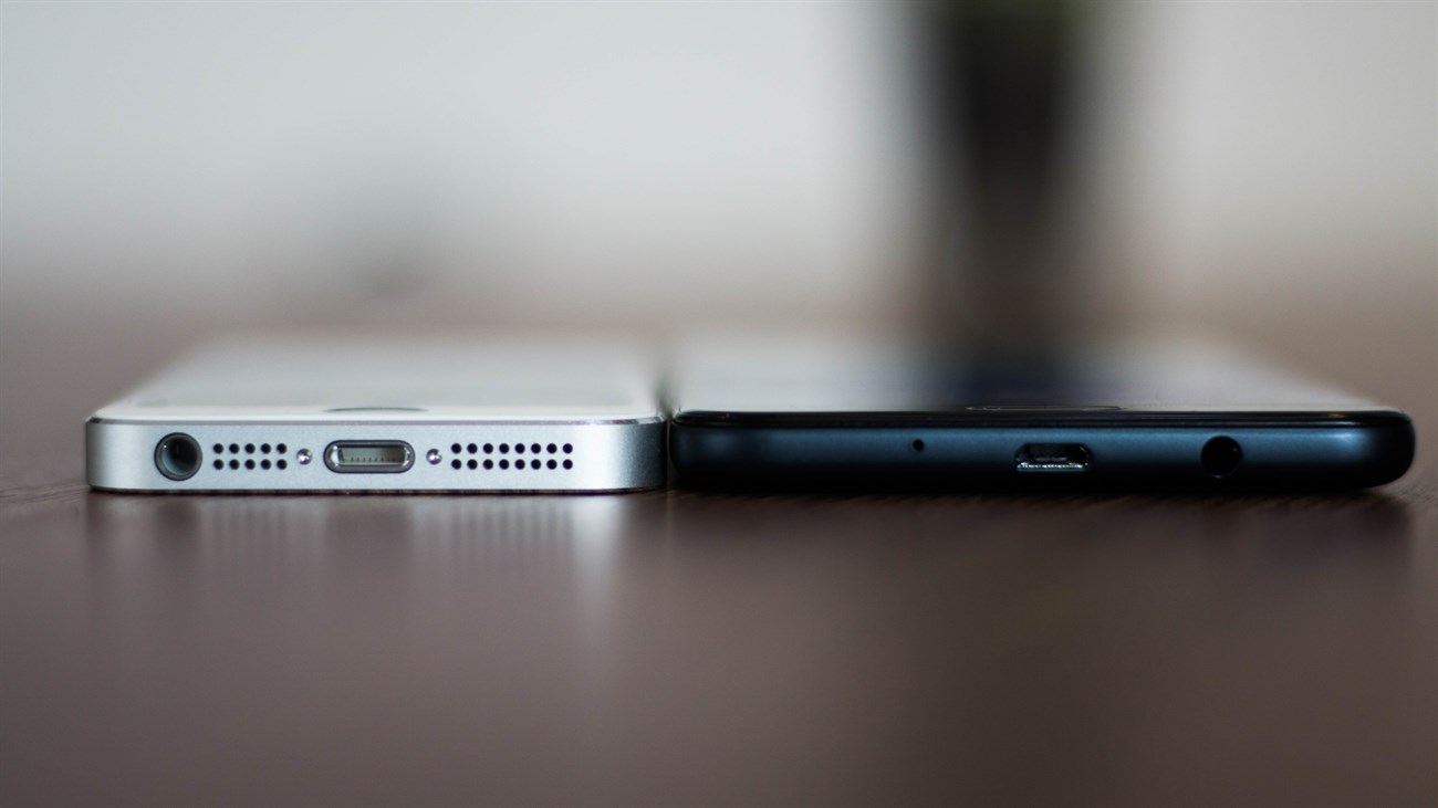 iPhone 5s và Samsung J7 Prime: Kì phùng địch thủ tầm trung iPhone 5s và Samsung J7 Prime: Kì phùng địch thủ tầm trung