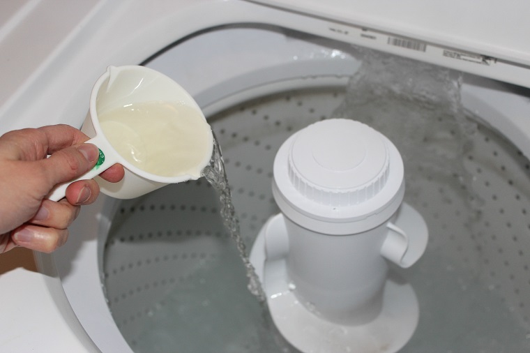 Cách đơn giản để làm sạch bên trong máy giặt