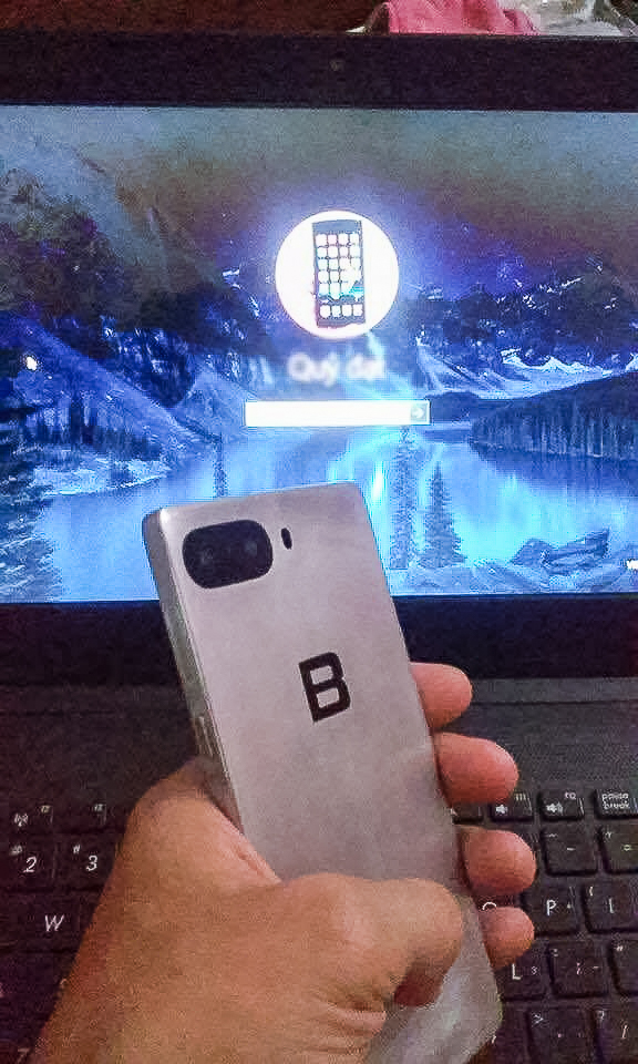 Dân mạng nói gì về Bphone 2 camera kép mới xuất hiện?