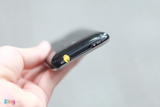 iPhone 3GS Jet Black chưa kích hoạt về VN, giá chỉ 1,9 triệu đồng