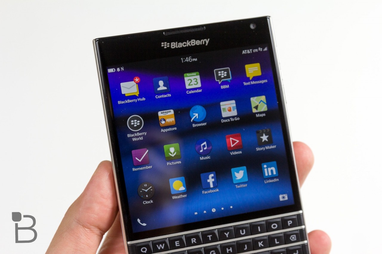 Cận cảnh siêu phẩm 5 triệu đồng BlackBerry Passport