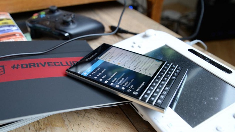 Cận cảnh siêu phẩm 5 triệu đồng BlackBerry Passport