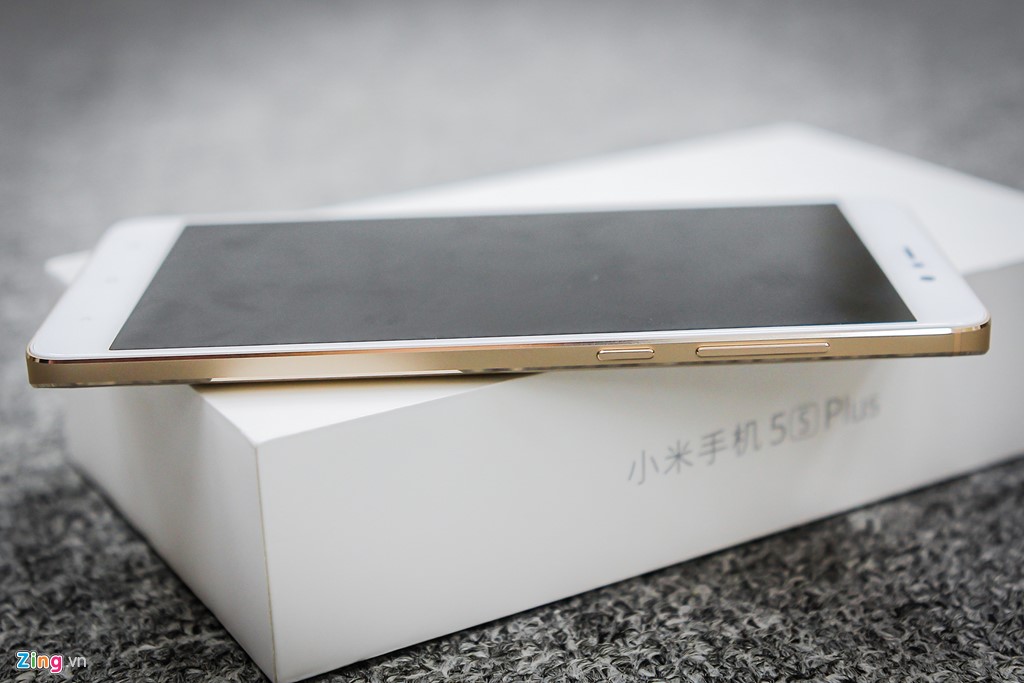 Xiaomi Mi 5s Plus RAM 6GB, chip Snapdragon 821 đầu tiên về VN, giá hơn 10 triệu Xiaomi Mi 5s Plus RAM 6GB, chip Snapdragon 821 đầu tiên về VN, giá hơn 10 triệu
