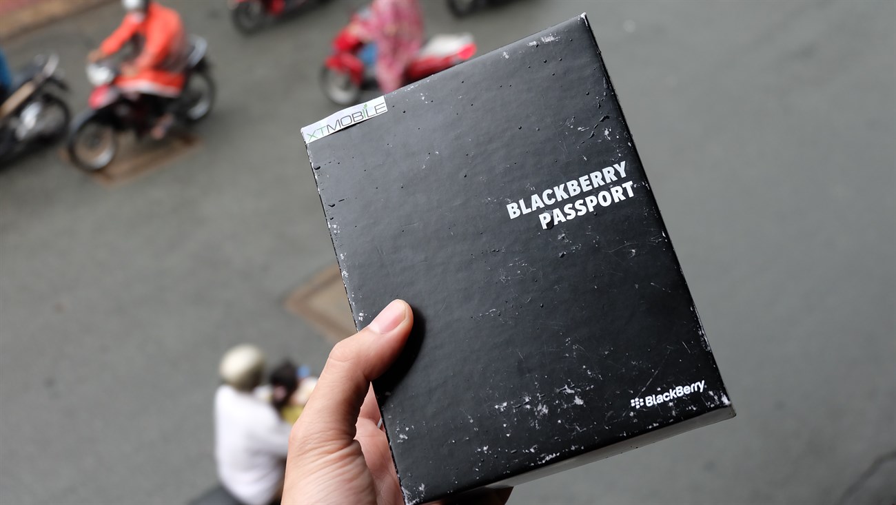 Trên tay nhanh hàng hot Blackberry Passport