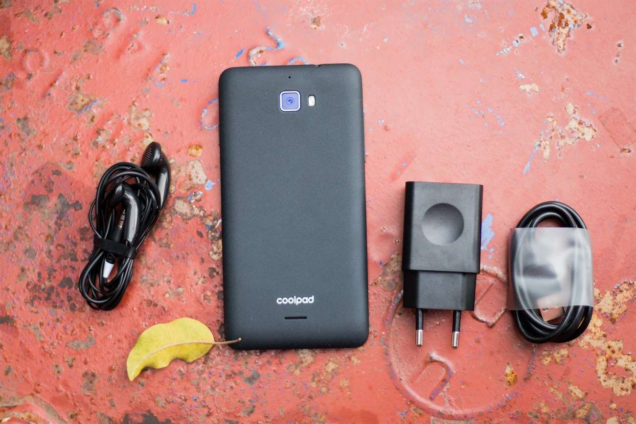 Đập hộp smartphone giá 3 triệu của Coolpad