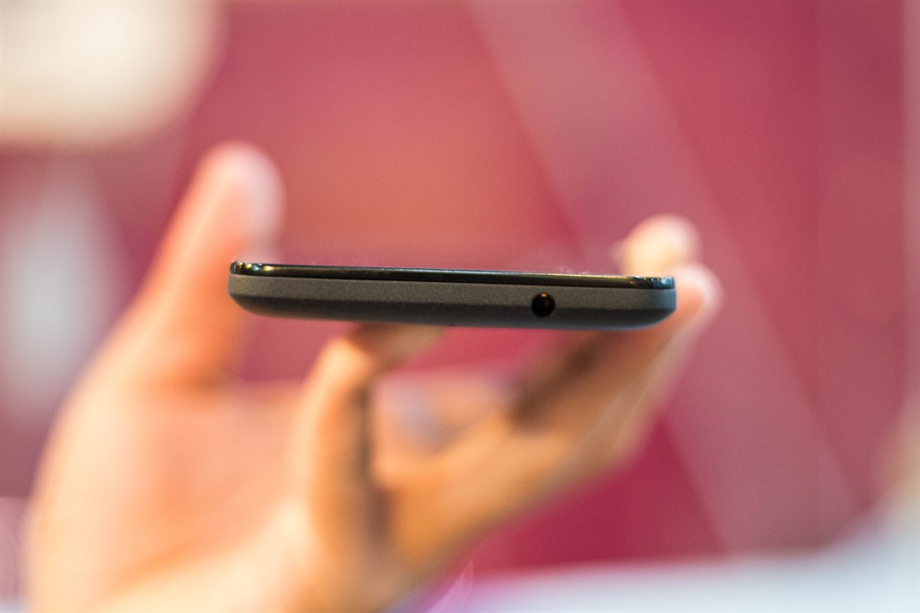 Đập hộp smartphone giá 3 triệu của Coolpad