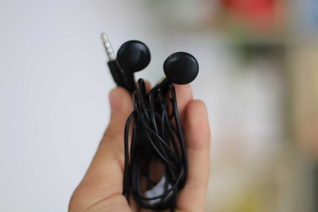 Đập hộp smartphone giá 3 triệu của Coolpad