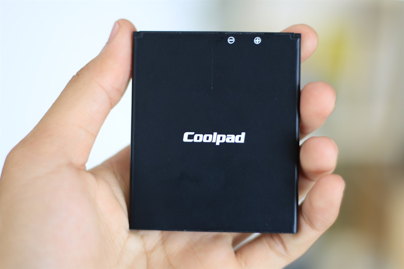 Đập hộp smartphone giá 3 triệu của Coolpad