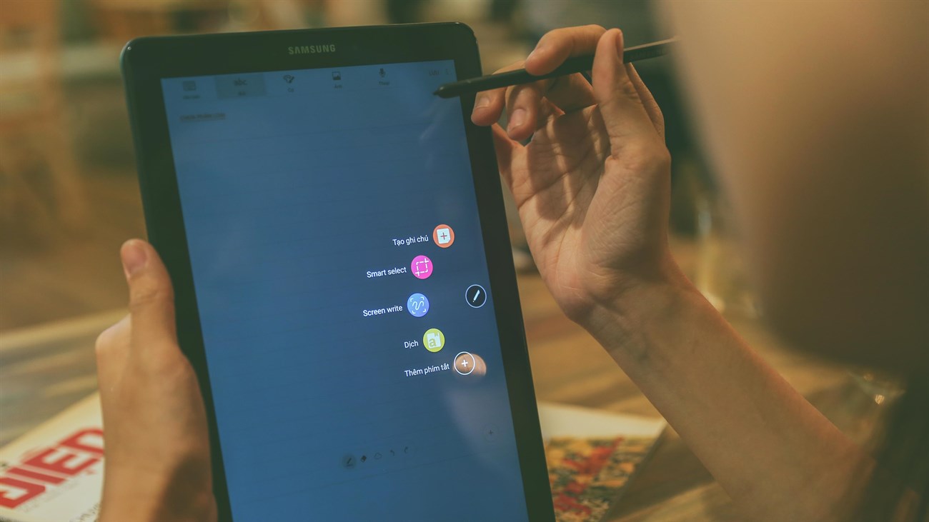 hot girl cung galaxy tab