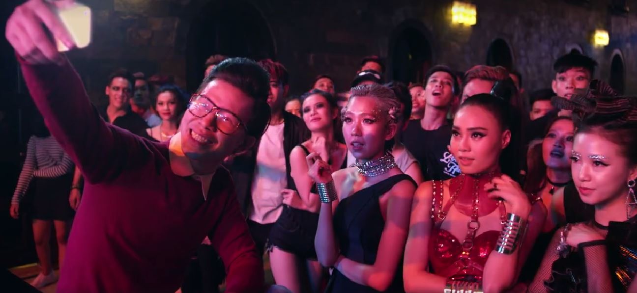 [Video] Galaxy J7 Prime chụp selfie đẹp hơn 2 đối thủ lạ mặt