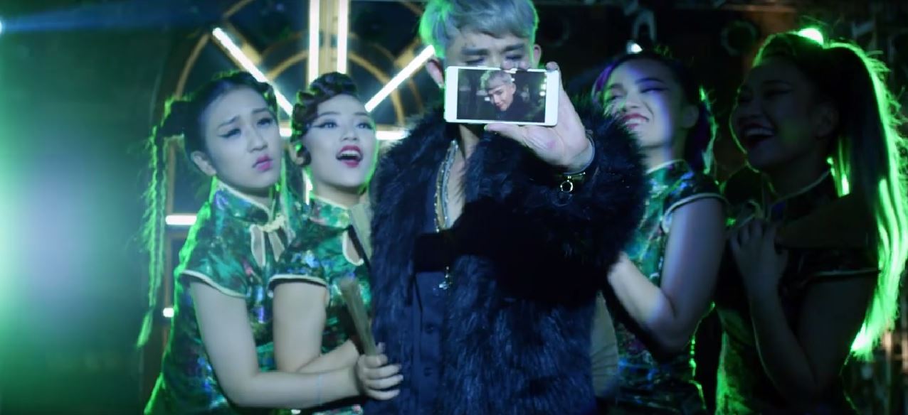 [Video] Galaxy J7 Prime chụp selfie đẹp hơn 2 đối thủ lạ mặt