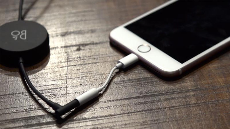 apple-iphone-7-lightning-35-audio-adaptor