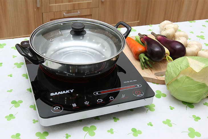 Nên để bếp hồng ngoại Sanaky ở những nơi cao ráo, thông thoáng Nên để bếp hồng ngoại Sanaky ở những nơi cao ráo, thông thoáng