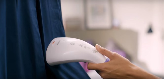 Cách sử dụng bàn là hơi nước cầm tay