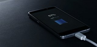 Có nên sạc iPhone qua đêm?