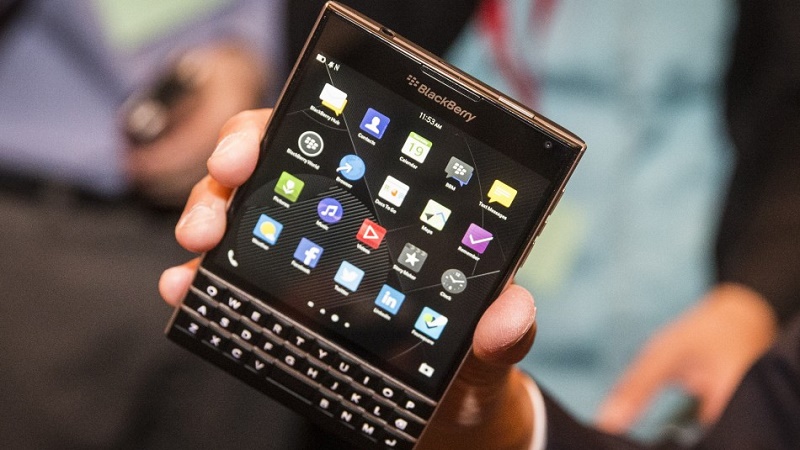 BlackBerry Passport quốc tế hàng chuẩn hơn về VN với giá 6.5 triệu đồng