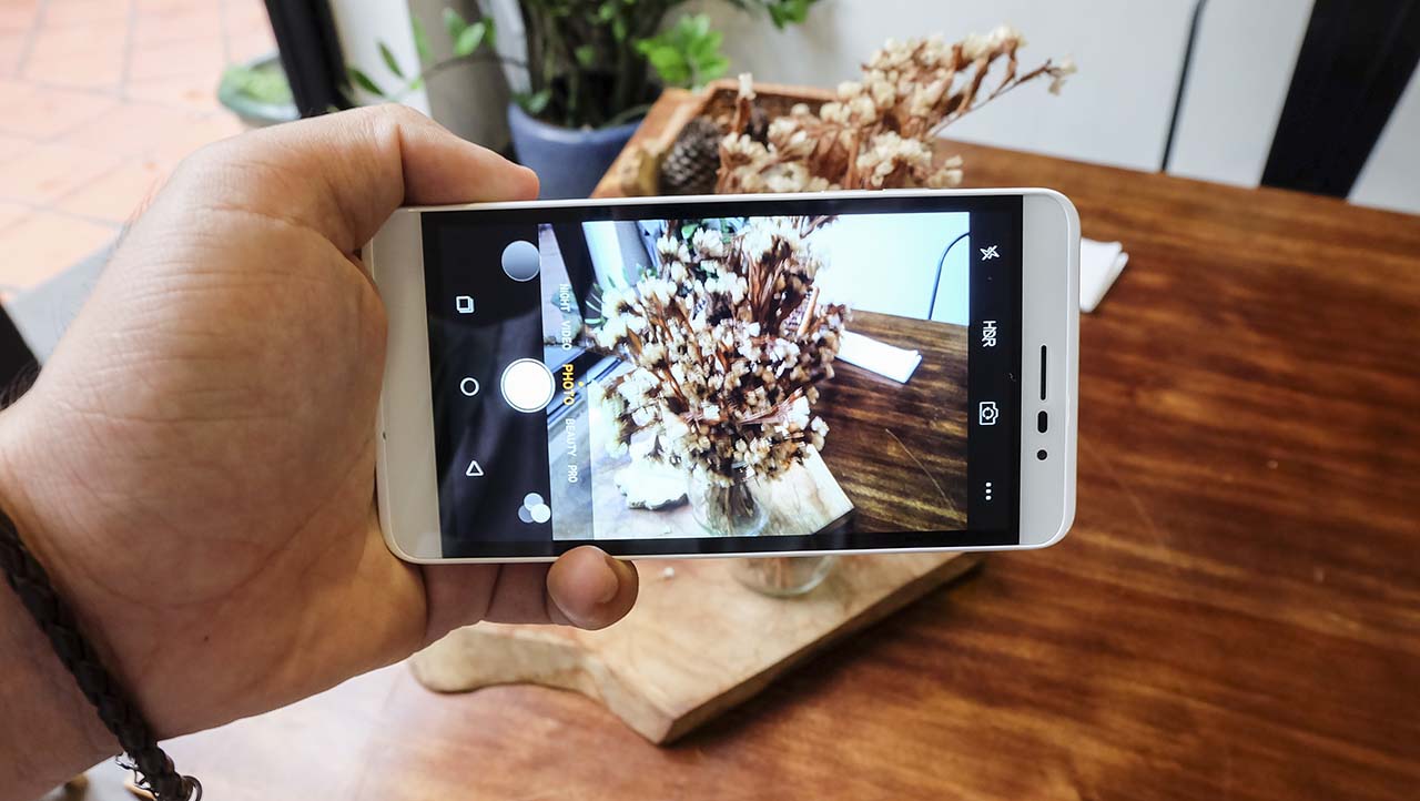 tren tay Coolpad Roar Plus