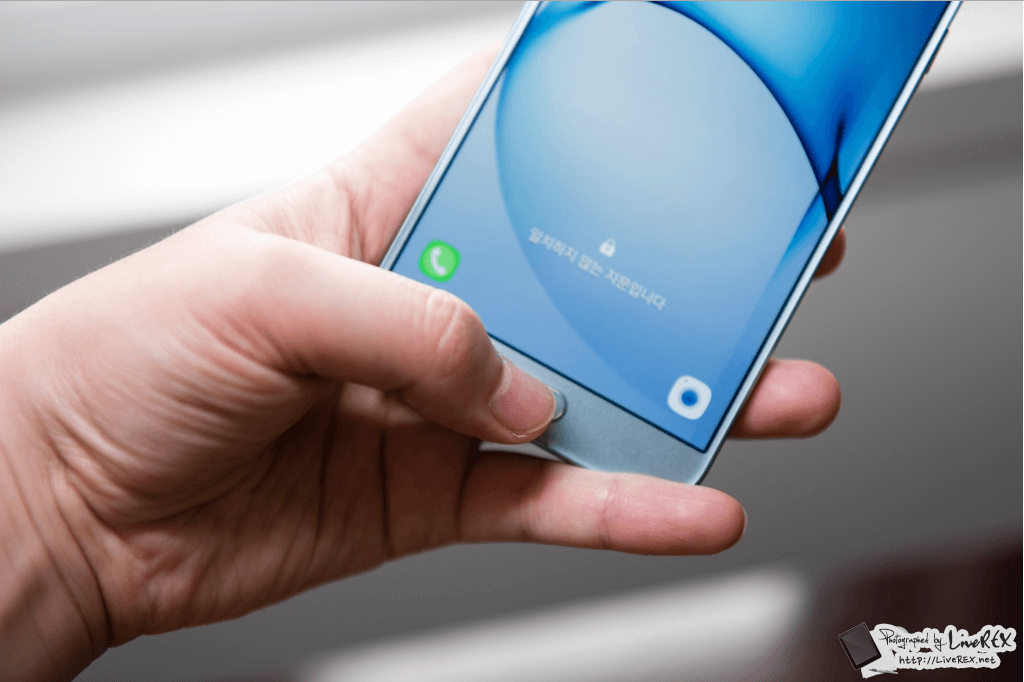 Trên tay Samsung Galaxy A8 2016 Trên tay Samsung Galaxy A8 2016