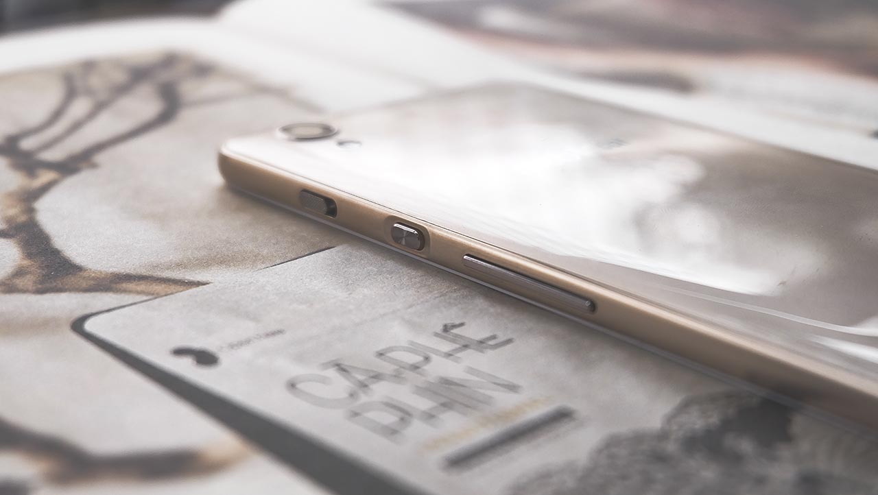 tren tay Mobiistar LAI Yuna X tren tay Mobiistar LAI Yuna X