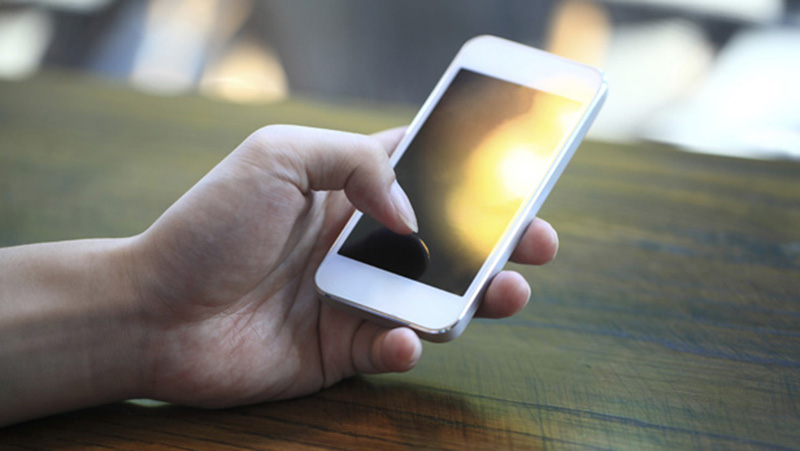 Các lớp quang điện trong suốt sẽ được nhúng thẳng vào màn hình cảm ứng Các lớp quang điện trong suốt sẽ được nhúng thẳng vào màn hình cảm ứng