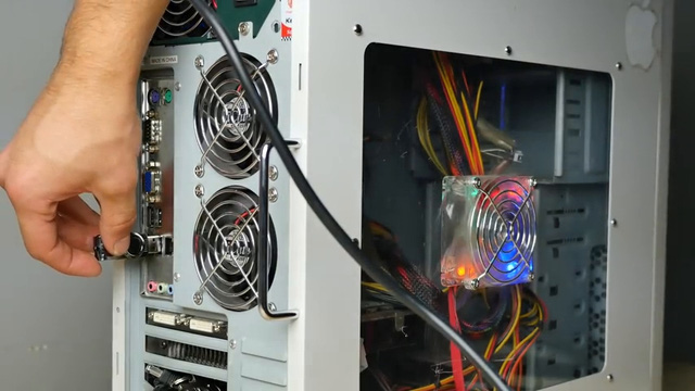 Bị sốc nguồn, iPhone 7 Plus hay Note 7 sẽ nổ trước?