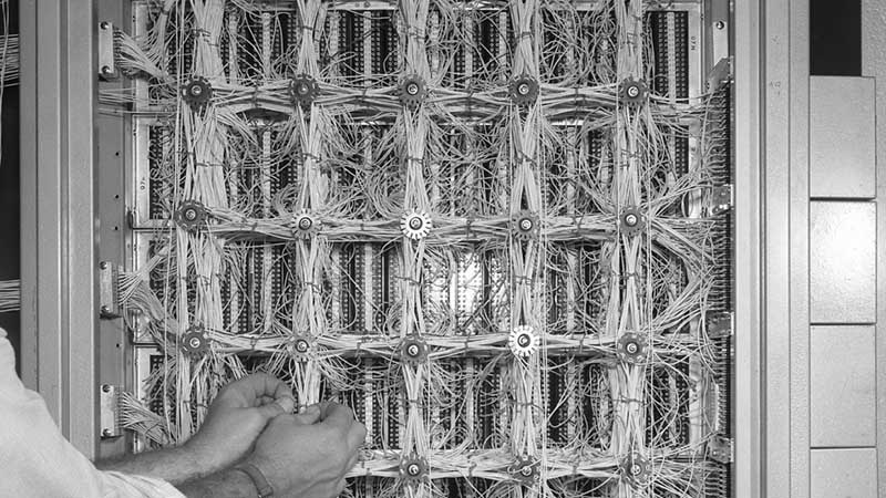 SRI đã phát minh ra máy ghi âm điện tử - kế toán (ERMA)