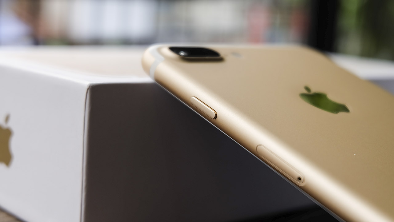 trên tay iPhone 7 Plus fake