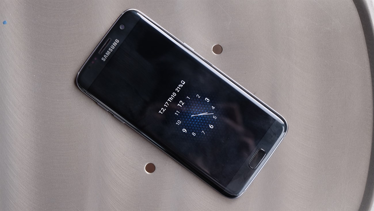 S7 Edge: Có xứng đáng làm kẻ thay thế Note 7