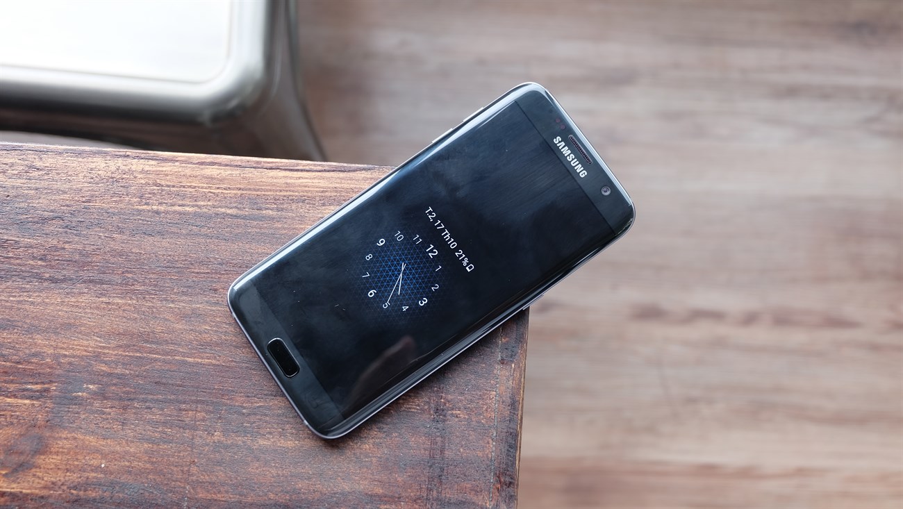 S7 Edge: Có xứng đáng làm kẻ thay thế Note 7