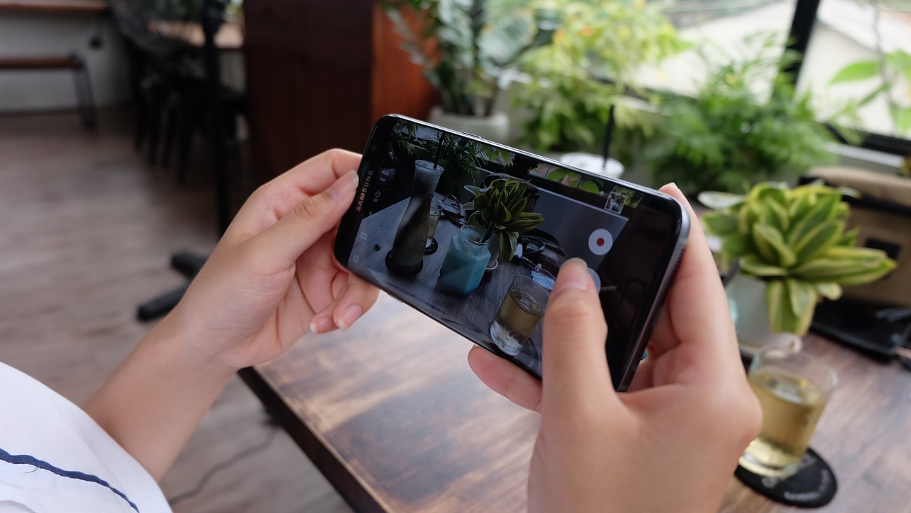 Galaxy S7 Edge: Có xứng đáng làm kẻ thay thế Note 7