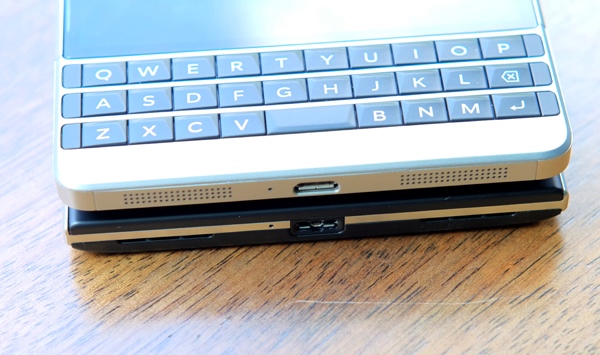 BlackBerry Passport Sliver xách tay có giá chỉ 6.6 triệu đồng BlackBerry Passport Sliver xách tay có giá chỉ 6.6 triệu đồng