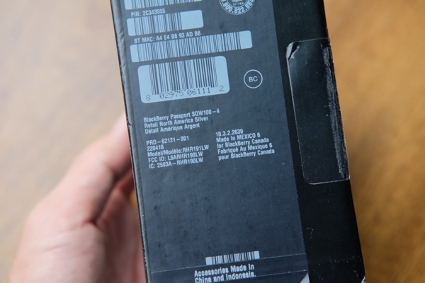 BlackBerry Passport Sliver xách tay có giá chỉ 6.6 triệu đồng BlackBerry Passport Sliver xách tay có giá chỉ 6.6 triệu đồng