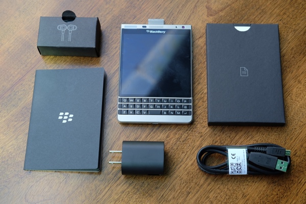 BlackBerry Passport Sliver xách tay có giá chỉ 6.6 triệu đồng BlackBerry Passport Sliver xách tay có giá chỉ 6.6 triệu đồng