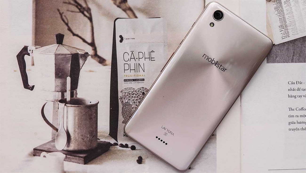 LAI Yuna X với nút selfie chuyên dụng cho phép đặt hàng trước