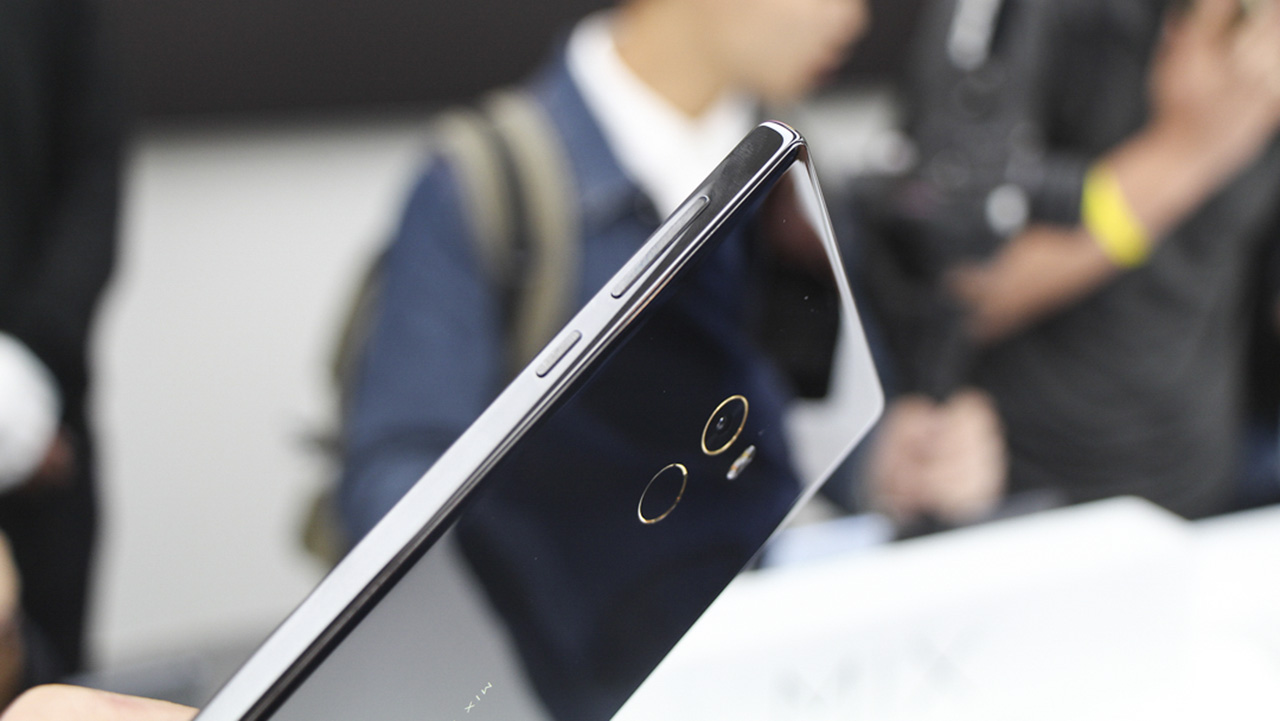 trên tay Xiaomi Mi Mix