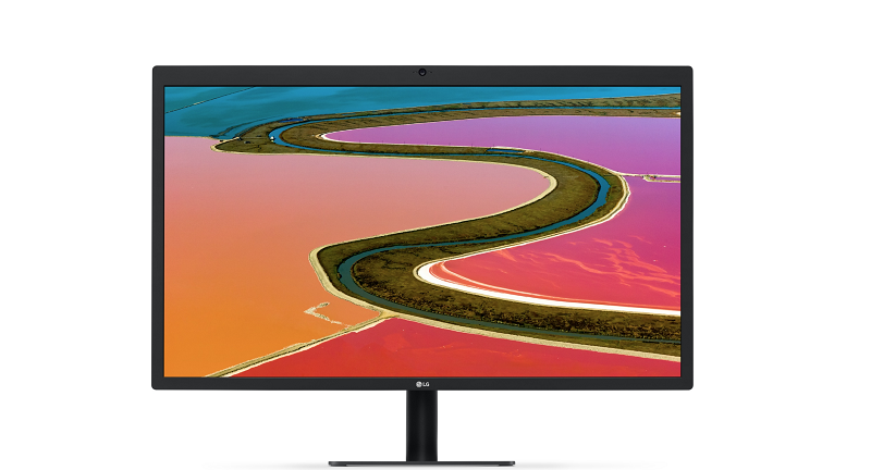 MacBook Pro 15 mới hỗ trợ 4 màn hình 4K, 2 màn hình 5K MacBook Pro 15 mới hỗ trợ 4 màn hình 4K, 2 màn hình 5K