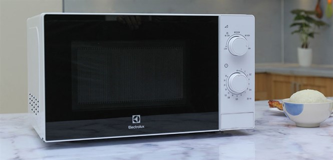 Lò vi sóng sử dụng bao lâu thì nên thay mới?