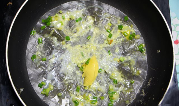 Cách làm bánh tráng nướng bằng chảo chống dính